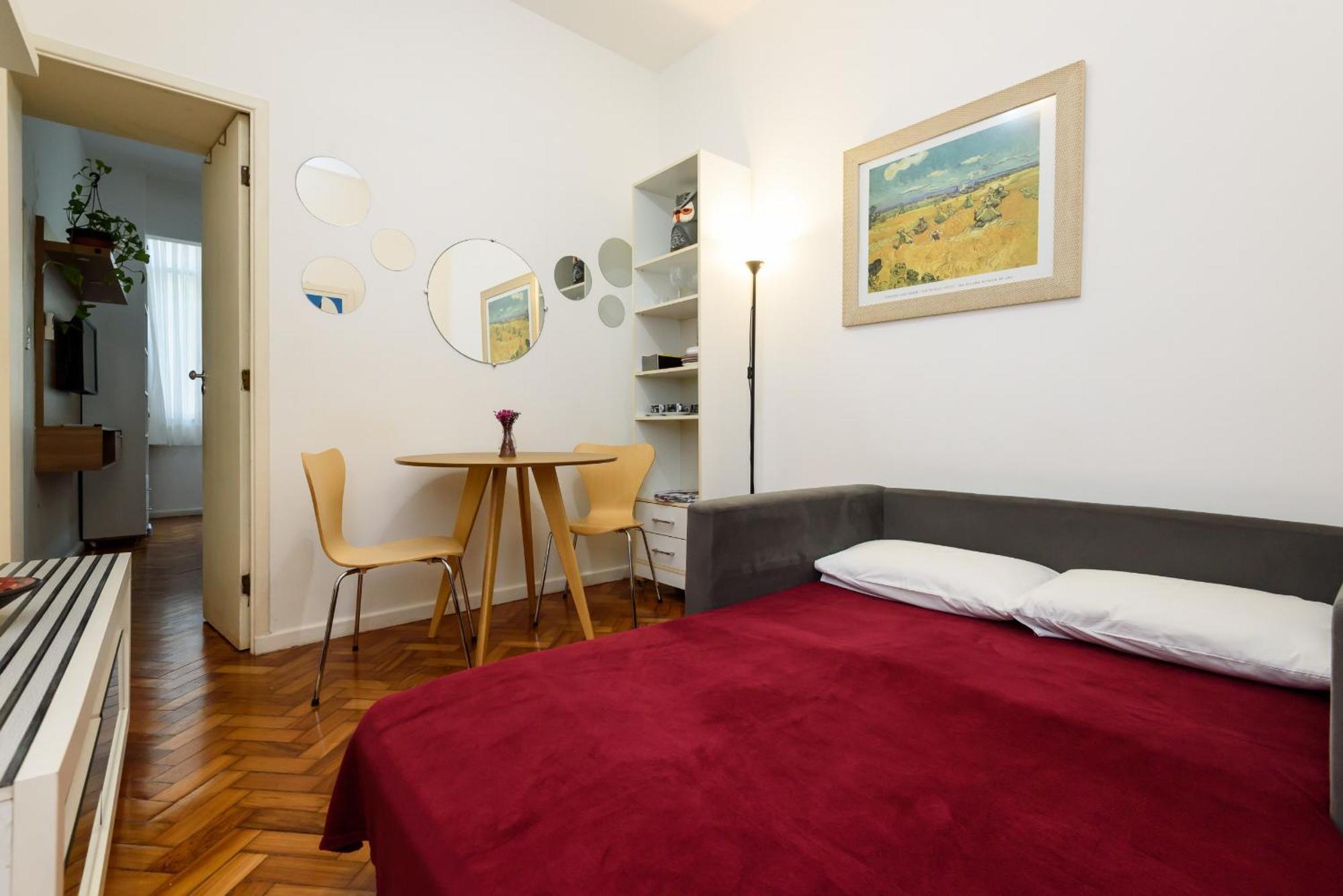 Tranquilo, Na Quadra Da E Perto De - Besthostrio Apartment